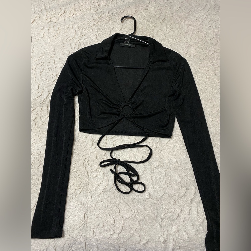 Forever 21 Small Black Cropped Long Sleeve